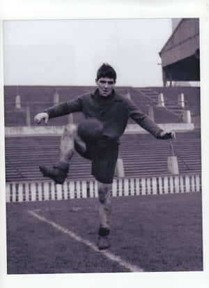 Legendary Footballer Duncan Edwards Wallpaper