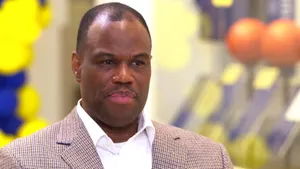 Legendary Nba Star David Robinson Wallpaper