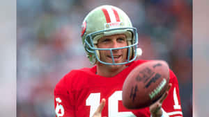 Legendary Quarterback Joe Montana Wallpaper