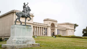 Legionof Honor Museumand Statue Wallpaper