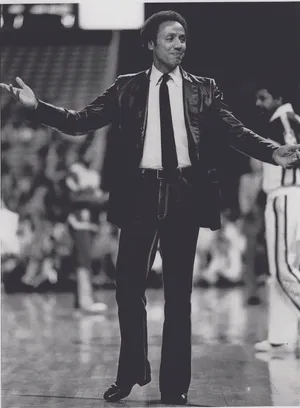 Lenny Wilkens As A Coach Wallpaper