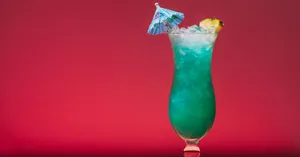 Let The Calming Blues Of Hawaii Take You Away Wallpaper