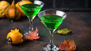 Let The Spirit Of Halloween Flow With Spooky Cocktails! Wallpaper