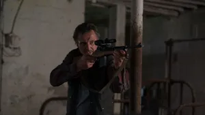 Liam Neeson The Marksman Shooting Gun Wallpaper