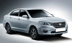 Lifan Motorcycle On Desert Road Wallpaper