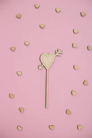 Light Pink Heart Arrow Wallpaper