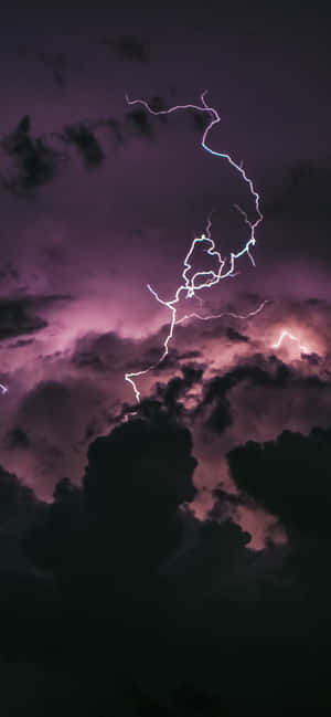 Lightning In The Sky With Clouds Wallpaper