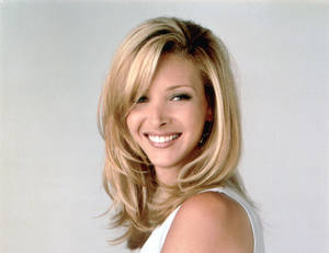 Lisa Kudrow Lovely Hairstyle Wallpaper