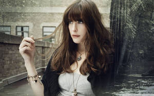 Liv Tyler Bangs Hairstyle Wallpaper