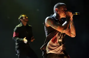 Live Concert Performance Wallpaper