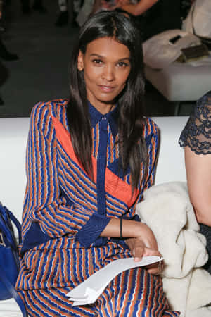 Liya Kebede Exhibiting Elegance In A Striking Pose Wallpaper