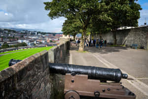 Londonderry City Wallsand Cannon Wallpaper