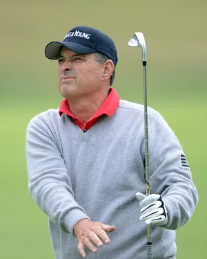 Loren Roberts Holding Golf Club Wallpaper