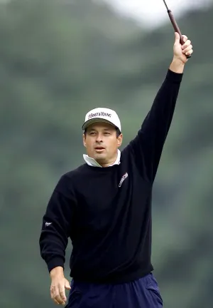 Loren Roberts In A Moment Of Triumph Wallpaper