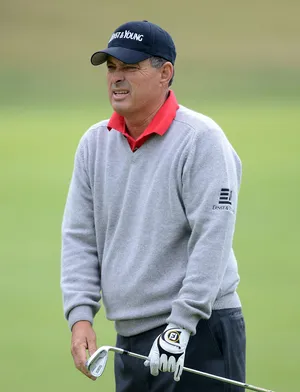 Loren Roberts Playing At Toshiba Classic Wallpaper