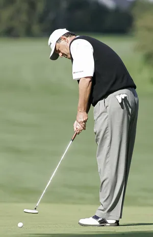 Loren Roberts Putting Wallpaper