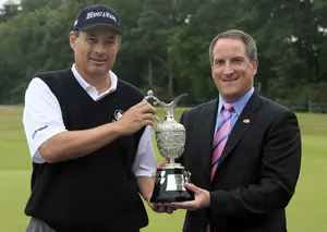 Loren Roberts With Michael Robichaud Wallpaper