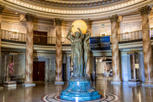 Los Angeles Natural History Museum Rotunda Statue Wallpaper