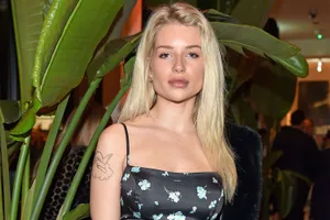 Lottie Moss Dazzles In Elegant Evening Attire Wallpaper