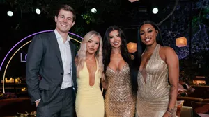 Love Is Blind Cast Reunion Wallpaper