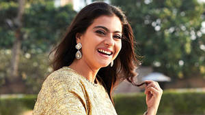 Lovely Kajol Devgn Wallpaper