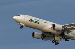 Low Angle Alitalia Wallpaper