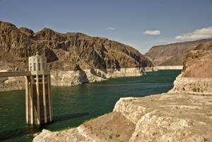 Low Water Levels At Hoover Dam Wallpaper