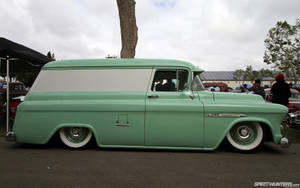 Lowrider Chevrolet 3100 Mint-green Wallpaper