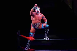 Luchador Performingin Ring Wallpaper