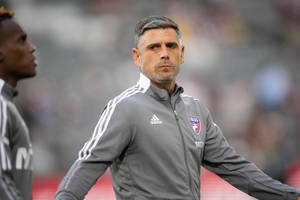 Luchi Gonzales Head Coach San Jose Earthquakes Wallpaper