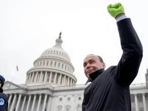 Luis Gutiérrez In Front Of United States Capitol Wallpaper