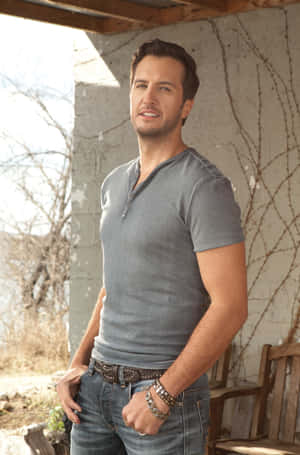 Luke Bryan - A Melody That Shines Brighter Than The Stars Wallpaper