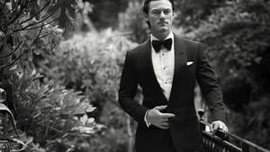 Luke Evans Black And White Wallpaper