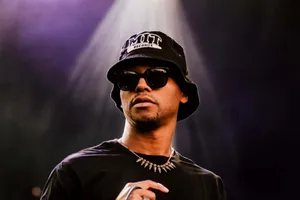 Lupe Fiasco Performance Stage Lights Wallpaper