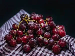 Luscious Grapes On Vine Wallpaper