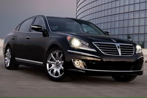 Luxurious Hyundai Equus In Elegance Wallpaper