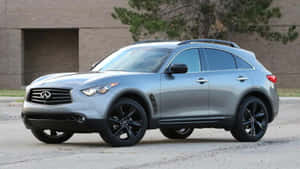 Luxurious Infiniti Qx70 In Majestic Setting Wallpaper