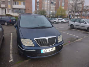 Luxurious Ride With The Lancia Phedra Wallpaper