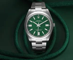 Luxury Green Dial Watchon Rope Wallpaper