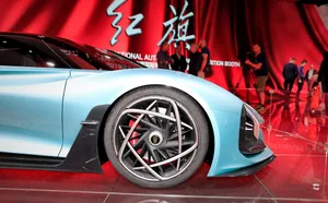 Luxury Hongqi Sedan On The Road Wallpaper