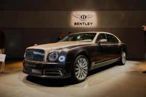 Luxury Meets Elegance - Bentley Mulsanne Wallpaper