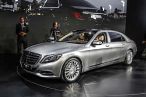 Luxury Redefined - Maybach S600 In Full Glory Wallpaper