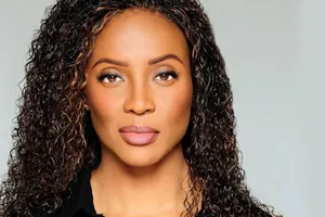 M C Lyte Portrait Professional Wallpaper