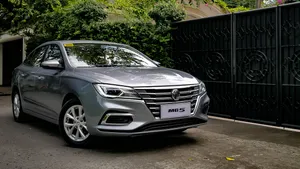 M G5 Sedan Parked Outdoors Wallpaper