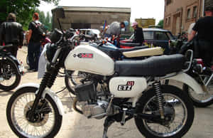 M Z E T Z125 Motorcycle Gathering Wallpaper