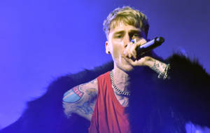 Machine Gun Kelly Singer Wallpaper