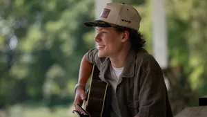 Maddox Batson Playing Guitar Wallpaper