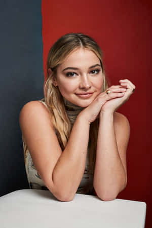 Madelyn Cline Looking Gorgeous In A Classic Black Dress Wallpaper