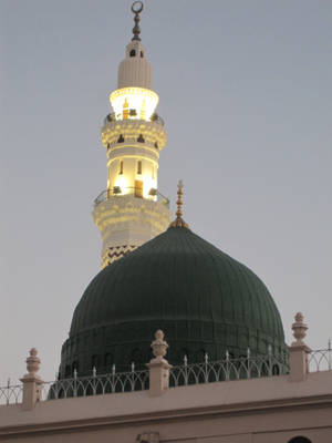 Madina Sharif At Mid-day Wallpaper