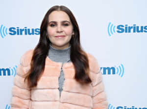 Mae Whitman Radiating Glamour On The Red Carpet Wallpaper